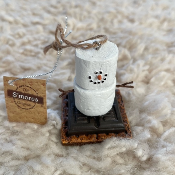 🎯 3 for $15: NWT S’mores snowman Christmas ornament - Picture 4 of 4